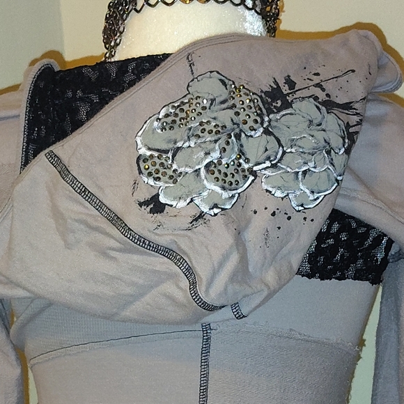 Crash & Burn -- Y2K. Graphic Zip-Up Cardigan Hoodie - Picture 6 of 7